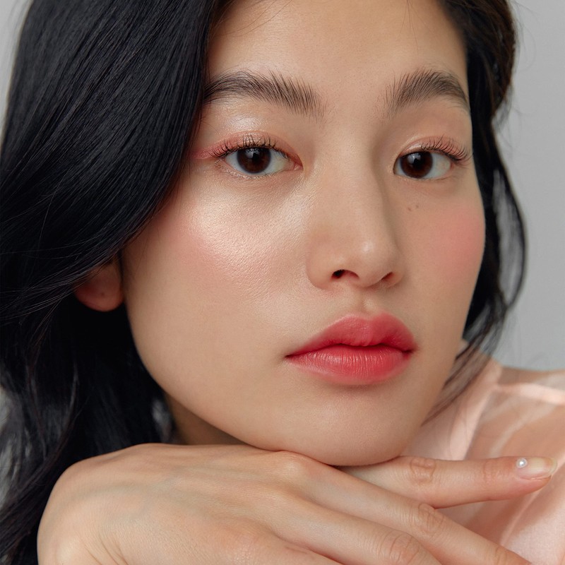 hince True Dimension Glow Cheek Powder