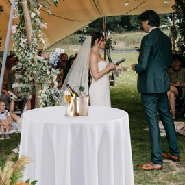 Fitable 6 Pack White Round Tablecloths - 70 Inches Round - Wrinkle and Stain Resistant Fabric Table Clothes, Washable Polyester Table Covers for Wedding, Party, Banquet, Formal Events