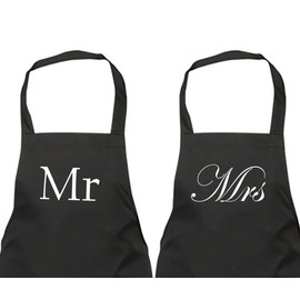 60 Second Makeover Limited Couples Mr and Mrs Black Apron Set Novelty Gift Wedding Anniversary Husband Wife House Warming Kitchen Present