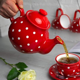 City to Cottage Ceramic 60 oz Teapot, Large Tea Pot for Bloomig and Loose Tea Leaf, Handcrafted Premium Teaware, Red Polka Dot Tea Pot for (6-8 Cups) Serving Tea, Teapot for Tea Lovers