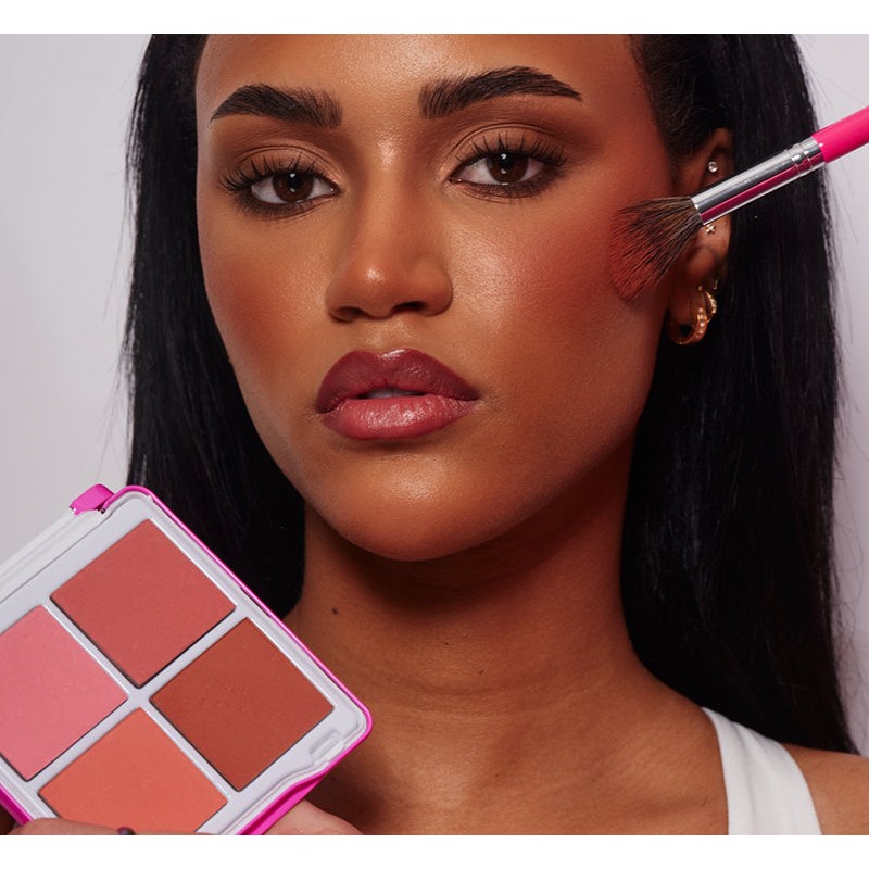 PEACHES AND CREAM BLUSHER QUAD PALETTE, PEACHES & CREAM