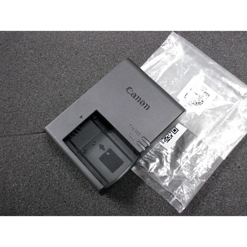 For Canon BRAND NEW Genuine LC-E17 Battery Charger for Canon