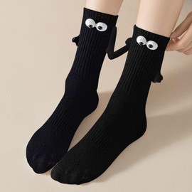 SHAINE 2 Pairs Magnetic Socks, 3d Doll Couple Socks Couple Holding Hands Socks Funny Magnet Socks Cute Mid Tube Friendship Socks Novelty Socks for Women Men