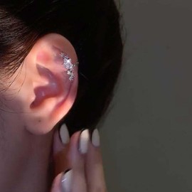 Jugielu Vintage Crystal Ear Cuff Earrings Silver CZ Star Cuff Wrap Earrings Star Rhinestone Cartilage Climber Crawler Earrings Non Piercing Ear Clip Earrings Jewelry for Women(Left)