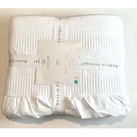 The Texture Collection Docofil Portugal Solid White Matelasse Cotton Quilt Coverlet Blanket Textured Raised Herringbone Pattern Smooth Edges (Anadonia, Queen (U.S. Standard))