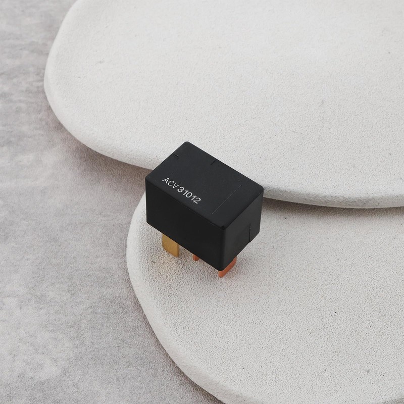 OTOTEC 2 x DC 12 V Micro 4 Pin Car