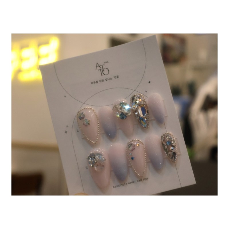 Handmade nail tips - Snow Flower ❄ - Stiletto Blossom