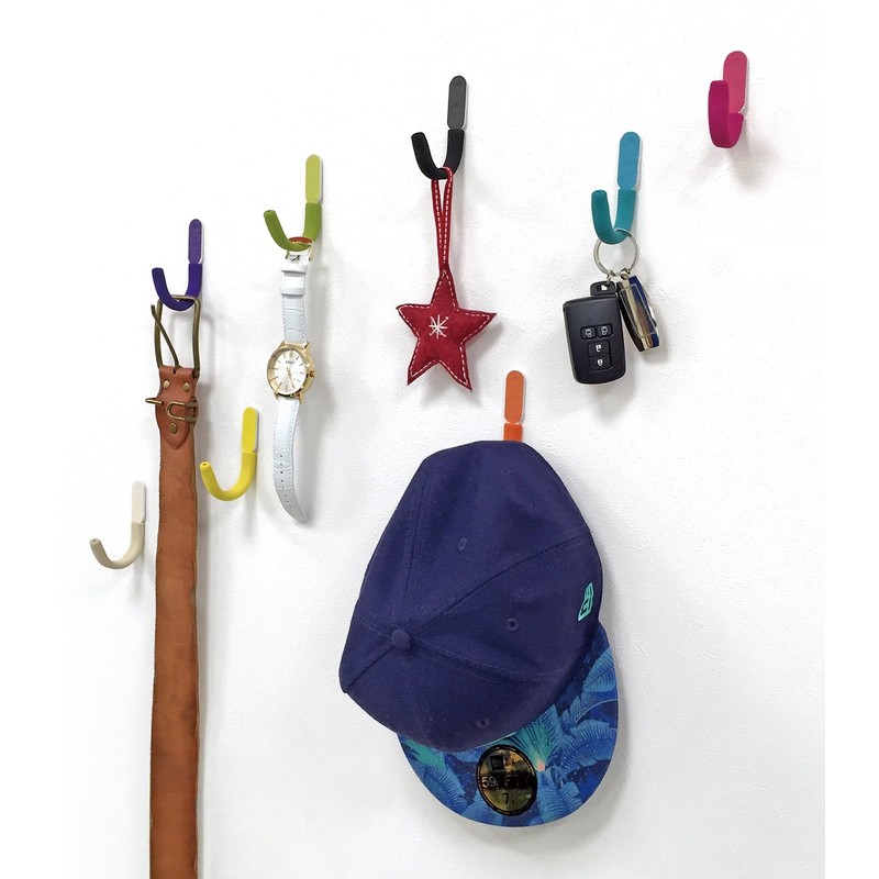 Cowboy Soft J Hook with Screws and Blindfold Seals, Black