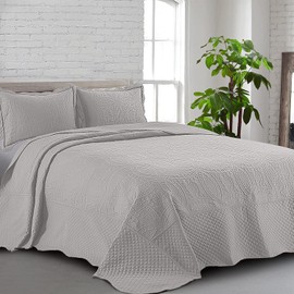 HOMBYS Oversized King Bedspreads 122"x138", Quilt Set Extra Wide & Lightweight Bedding Set, Soft, Durable & Breathable Coverlet for All Seasons, 3 PCS, (Light Grey, 122"x138")
