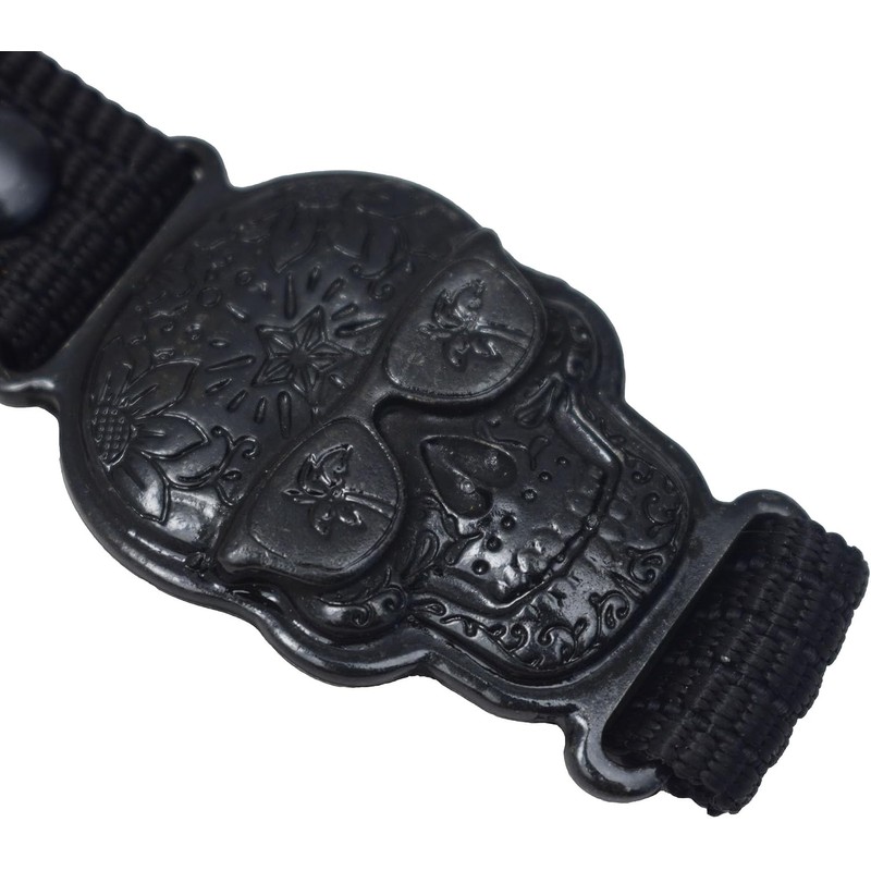 Llavero metálico con la figura de una calavera alusiva al