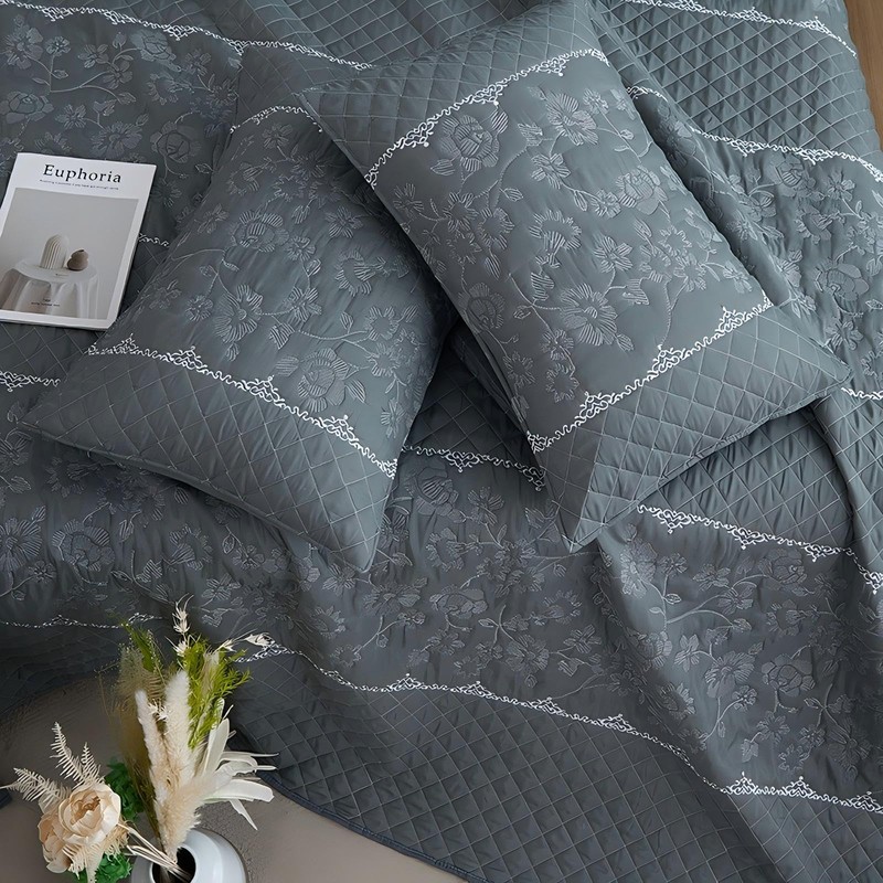 Queen Size Quilt, Embossed Floral and Grid Reversible Bedspread Set,