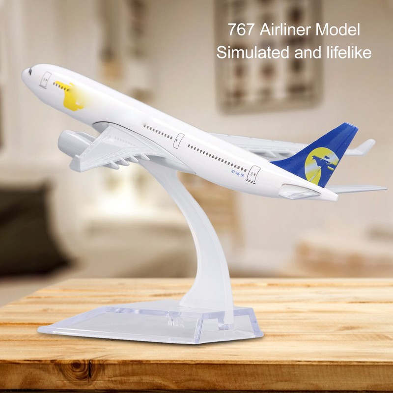 Alloy 767 Airplane Model Alloy Simulated Exquisite Airliner Model Toy