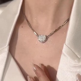 Stocking Stuffers Gifts for Women Y2k Necklace for Women Grunge Heart Necklace Aesthetic Asymmetric Necklaces Crystal Pendant Necklace Christmas Birthday Jewelry Gifts Valentine's Day Gifts