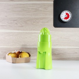 FISHTEC - Manual Citrus Juicer with Pourer - Mechanical Support - Homemade Juice - Orange, Lemon etc - Rounded Press - Pours into Glass - On Suction Cups - Easy Cleaning