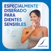 Sensodyne Cepillo de Dientes para Dientes Sensibles Cuidado Delicado, Suave, 3 Unidades