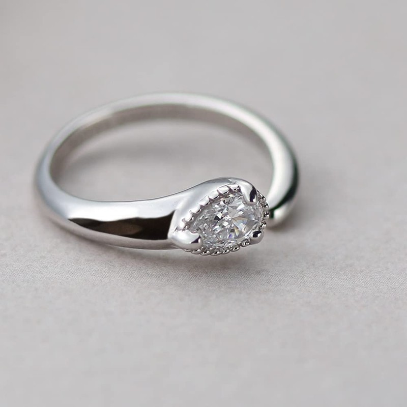 VOTRE COUTURE Mill Decorated European Luxury Cubic Zirconia Ring, One