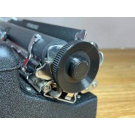 Right Knob Replacement for Smith-Corona 1940's Series Portable Typewriters