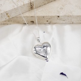 Tuscany Silver Women's Sterling Silver Large Heart Flower Locket on Prince of Wales Chain of 56cm/22"