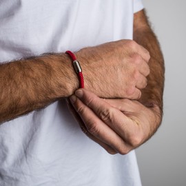 Akitsune Silvus Nylonarmband | 5mm Dick | Armschmuck Damen Herren Edelstahl Armband Magnetverschluss - Mattsilber - Weinrot 22,5cm