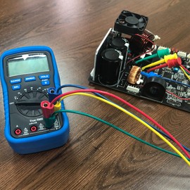 BOCEUC Clips de gancho de prueba apilables de 4 mm, enchufe banana a minigrabber, cable de silicona para pruebas eléctricas multímetros (5 piezas estándar UL)