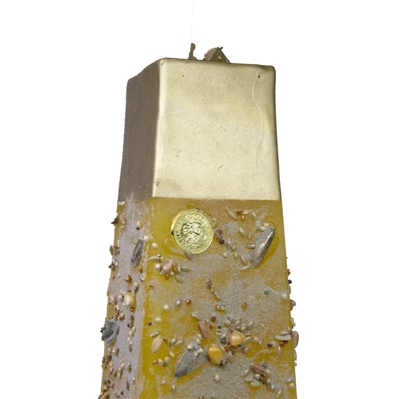 Torre De Parafina Preparada Para Diferentes Propósitos.