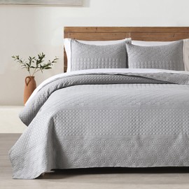 HORIMOTE HOME Grey Queen Size Quilt Set - Soft Microfiber Bedspread with 2 Shams, Lightweight & All-Season Geometric Coverlet for Cozy Bedding