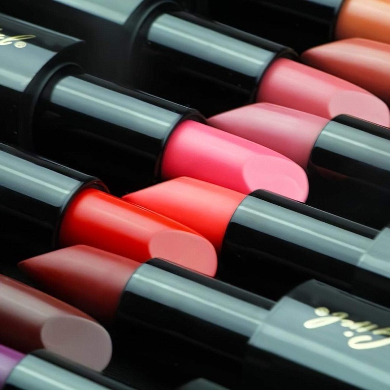 L.A. Girl Lip Attraction Lipstick, Hyped, 0.11 oz,GLC584