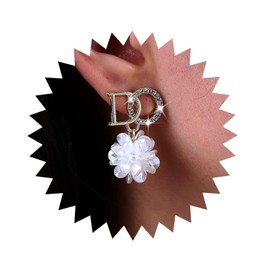 Atentuyi White Flower Drop Dangle Earrings Gold CZ Small Hoop Earrings Vintage Acrylic Flora Earrings Letter Stud Earrings Jewellery for Women and Girls, Alloy Steel