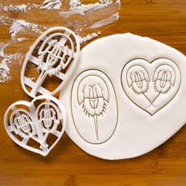 Set of 2 Horseshoe Crab cookie cutters (Designs: Profile and Love), 2 pieces - Bakerlogy