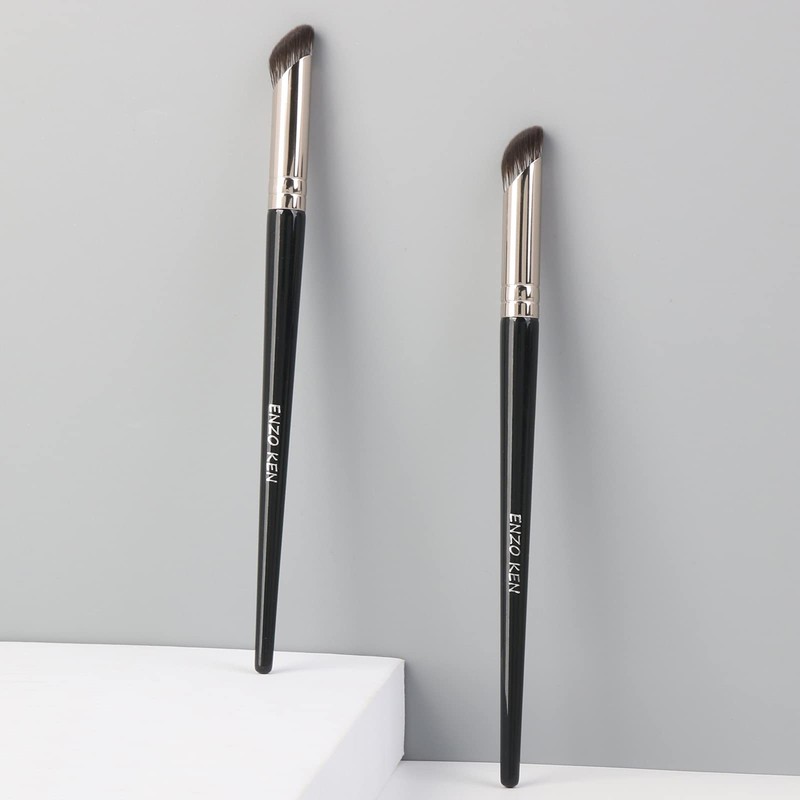 ENZO KEN, Angled Concealer Brush Under the Eye, Small Nose