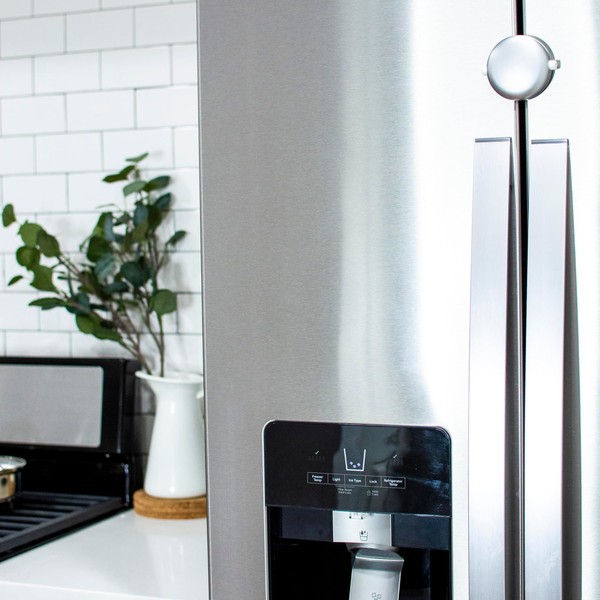Qdos Safety Adhesive Fridge/Freezer Lock | Chrome | Easy One