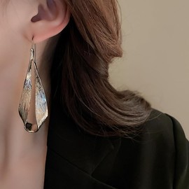 Silver Hoop Earrings Women Leaf Earrings Hypoallergenic Textured Teardrop Earrings -Boho Minimalist Elegance
