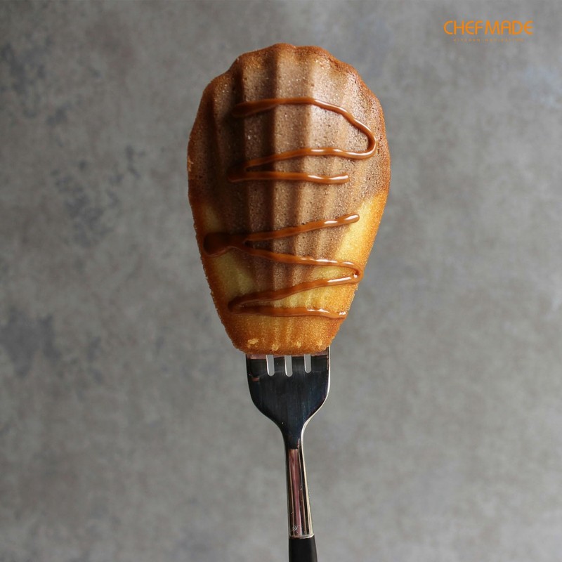 CHEFMADE Madeleine Shape Shell Shape Thin 6 Count Non-Stick