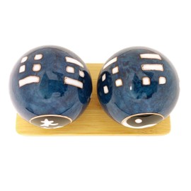 Top Chi Tai Chi Baoding Balls with Bamboo Stand (Large 2 Inch)