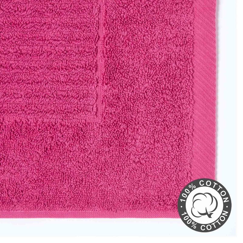 HOMESCAPES Imperial Plain Rasberry Bath Mat 50 x 80 cm