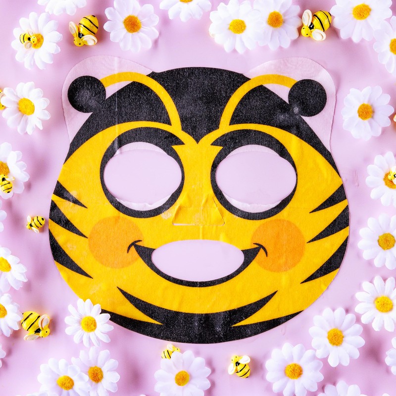 7th Heaven Bumble Bee Face Mask with Chamomile & Honey
