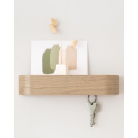 Kazai. Key Rack 'Fyndig' Minimalist Key Hook Design from Berlin Modern Key Holder with Wooden Shelf Key Rack as Hallway Furniture for the Wall Oak White