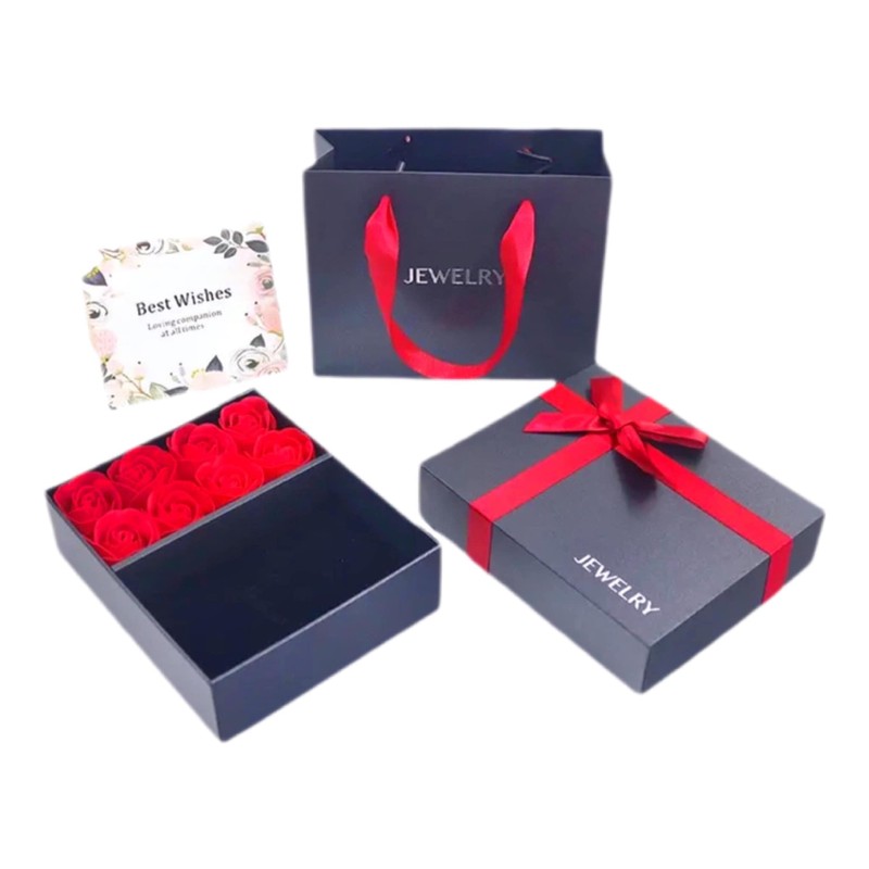 collar de 4 corazones y trebol, caja de regalo con