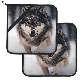 Wolves Picture Square Heat-Proof Pot Holders (Set of Two) 8x8 in : Quality Fabrics, Anti-Scalding and Easy to Clean