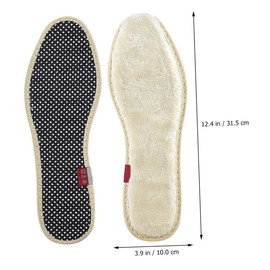 Ipetboom 2 Pairs of Warm Imitation Wool Insoles Thick Breathable Shoe Cushions for Unisex Winter Use Moisture Absorbing Foot Pads