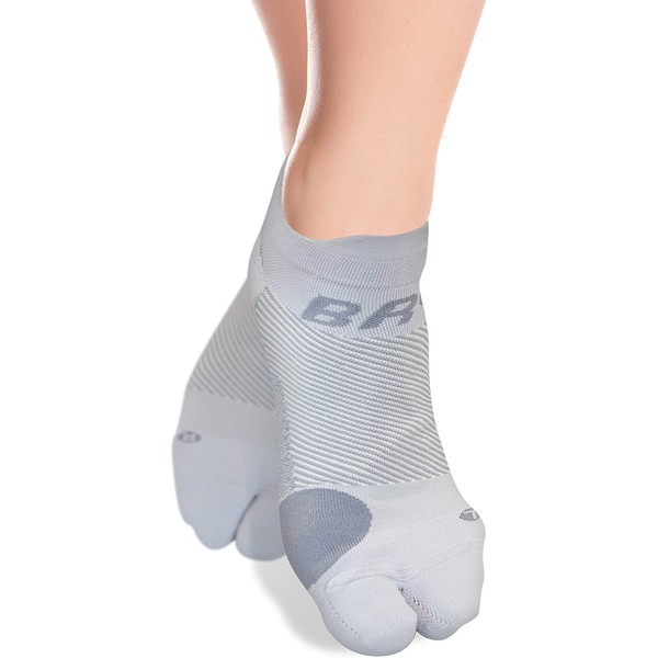 Bunion Relief Socks by OrthoSleeve, Patented Split-Toe Design with a Cushioned Bunion Pad Separates Toes, Relieves Bunion Pain and Reduces Toe Friction (Grey, 1 Pair, Large)