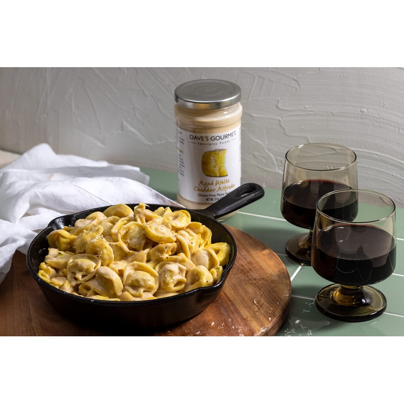 Dave's Gourmet Aged White Cheddar Alfredo Pasta Sauce - 3