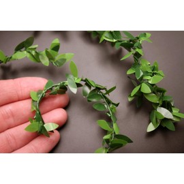 Aorvoras Mini Leaf Garland, Dollhouse Miniature Ivy Leaf Vine Garland, Dollhouse Mini Wreath, Mini Christmas Garland, for Making 1:6 Scale Dollhouse Mini Wreath, Fairy Wedding Crowns, Decor (11 Foot)