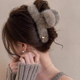 Women's Plush Shark Hair Claw Clip - Lazy Style, Premium Feel Winter Fur Design One Size/Black 20ea