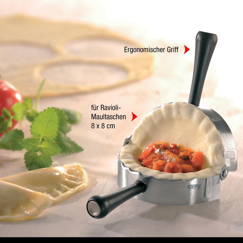 Gefu 28490 Round Ravioli Pasta Case Maker