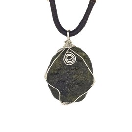RMYSUM Moldavite Crystal Meteorit Necklace Moldavite Pendant Czech Meteorite Stone for Men and Women,Green,Irregular Shape