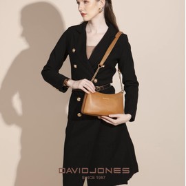 David Jones - Women's Small Chain Crossbody Bag - Ladies PU Leather Shoulder Bag Multiple Compartments - 3 Pockets Handbag Clutch - City Evening Phone Bag - Brown Camel