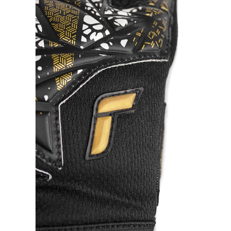 Reusch Attrakt Silver NC Finger Support Junior Goalkeeper Gloves Size