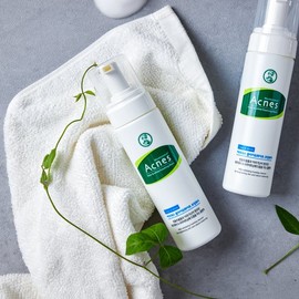 Acnes Clear & White Foaming Wash 150g / 아크네스 클리어앤화이트 포밍워시150g