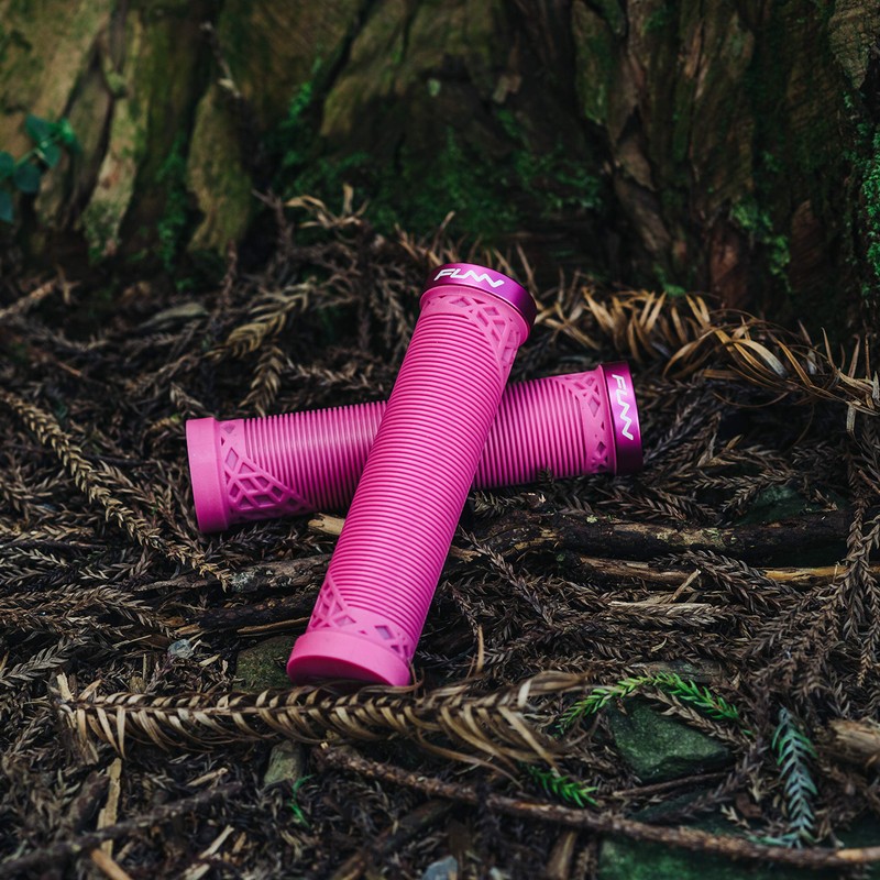 Funn Hilt Mountain Bike Handlebar Grips with Single Lock On